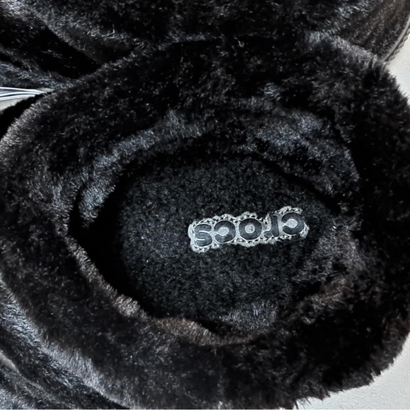 Crocs Classic Unfurgettable Bootie - Women's size 9 / Men's size 7 - Picture 7 of 10